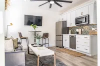 Charming Cottage Retreat Steps from Vibrant Downtown - Cozy Haven