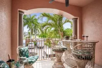 Western Balcony with Dazzling Sunsets - Cozy Island Haven Hotel a Marco Island