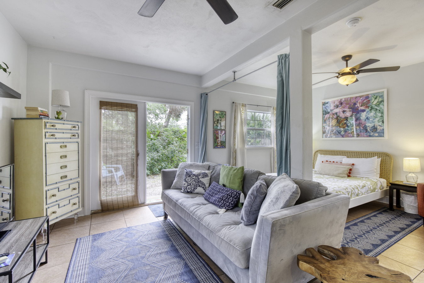 Stunning Getaway - Winery Tours, Wildlife Watching, Sailing Hotels in Holly Hill