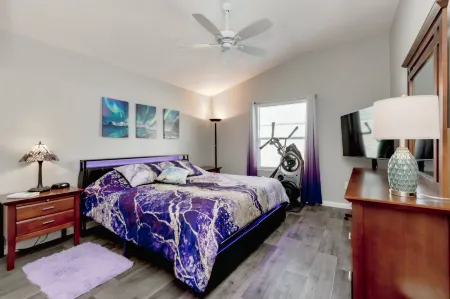 Tranquil Villa Retreat with Modern Comforts - Charming Getaway