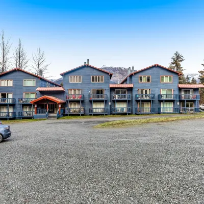 Budget-friendly Studio Near Alyeska Lifts Hotels near Chair 6