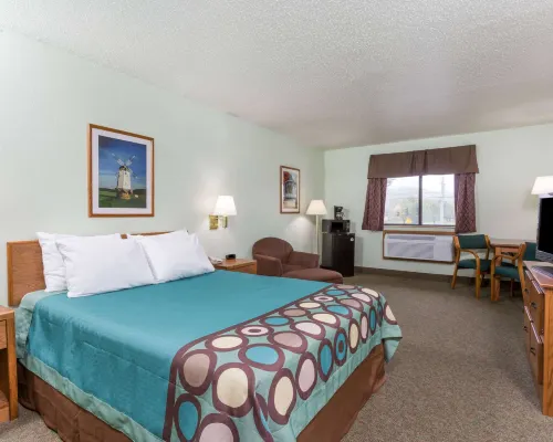 Super 8 by Wyndham Gallipolis Pt Pleasant Area Hotels in Gallia County