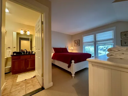 Ski on Ski Off Access and Private Hot Tub - Stunning Mountain Retreat فنادق في كيلنغتون