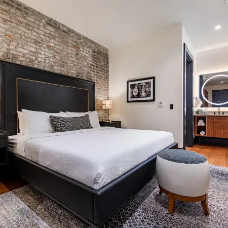 Chic Studio 2 Blocks to Bourbon St | The Mayfair