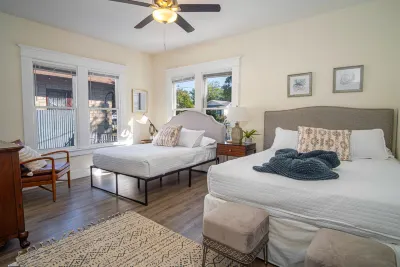 Brand New Craftsman 2Br2BA Home in Denver Heights Hotel a 