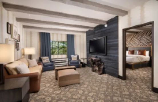 Silverton Casino Lodge Hotels near Bass Pro Shops