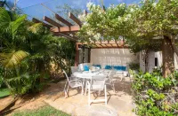 Harmoniosa Mansão Com 7 Suítes Ferradura -  Ferienhäuser