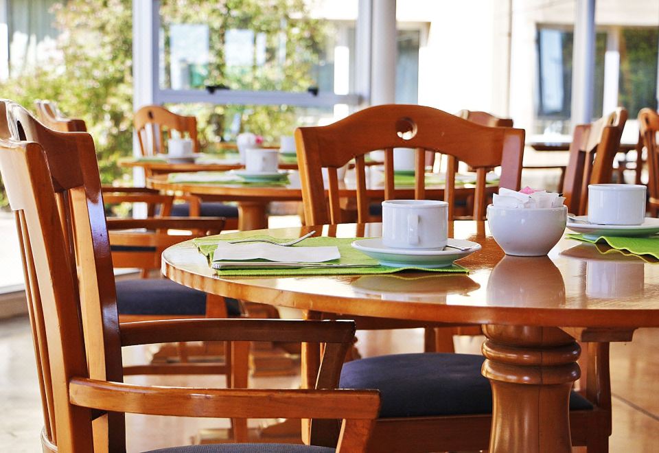 Paradores Austral Bahia Blanca - Housity