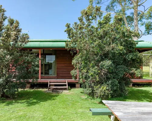 Hunter Hideaway Cottages Hotels in Lovedale