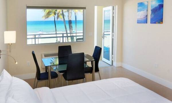 Diane Oceanfront Suites