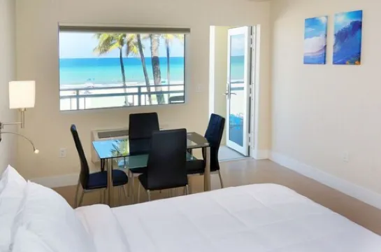 Diane Oceanfront Suites