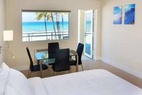 Diane Oceanfront Suites