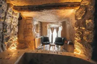 Saliche Cappadocia Cave Suites - Bathtub