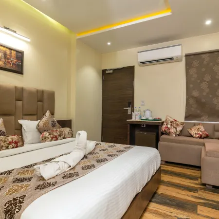 Hotel Urban Galaxy Square, Amritsar