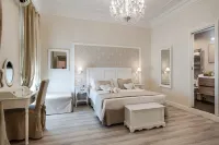 Charme & Chic Luxury Hotels in Pantheon