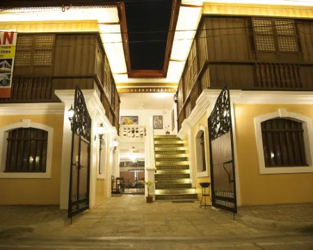 Hotel Felicidad Hotels in Vigan
