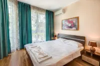 Venera & Anastasia Palace Apartments