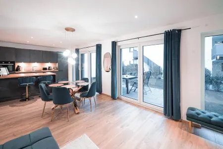 Mihalca® | Garden Suite Bibertal Отели рядом с достопримечательностью «Q1»