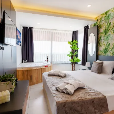 Mrt Suites Lara โรงแรมใกล้Lara Beach