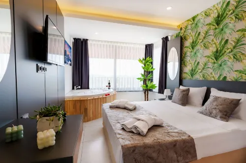 Mrt Suites Lara - Kondo