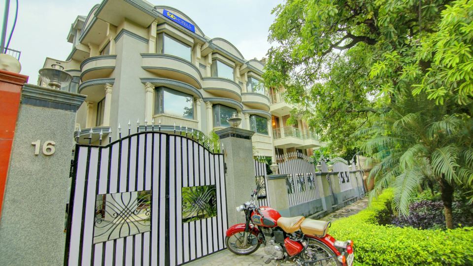 FabHotel Staywell