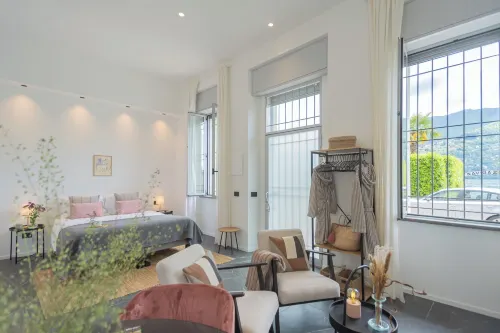 Piccola Como Lotus by Rent All Como Hotels in Torno