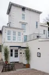 Commandery Vaults - Luxury Apartment in City Centre with Sky TV Hotels in Worcester District