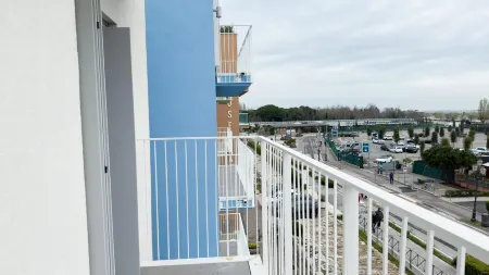 Seafront Modern Acquamarine Suite by Ca-Sa Check Отели рядом с достопримечательностью «Sabbia e Sale Feeling Beach»