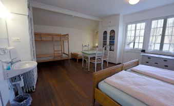 Leissigen Youth Hostel