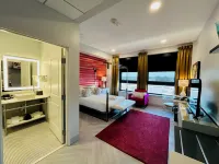 Hotel on Phillips Отели в г. 