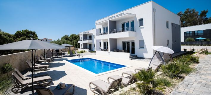 1Oak Rentals 2 Hoteles en Vir
