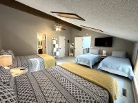 Updated 3 Bedroom Condo at Mile Marker 26 near Margaritaville Resort Hotel di Osage Township