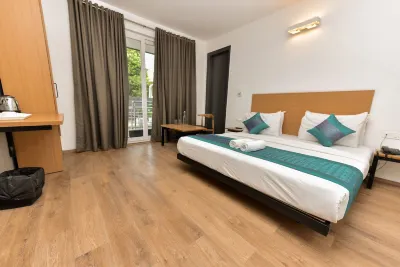 Hotel White Saffron Hotels near Picnic Hut