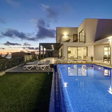 Villa de la Ponte by Atlantic Holiday