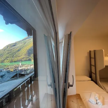 SnowLake Suite & Apartment