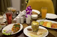 Regenta Central Noida - พร้อมอาหารเช้า