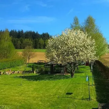 Holiday Home with Hot Tub in Vielsalm