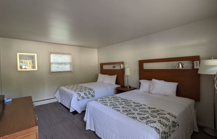 Perry's Motel and Cottages