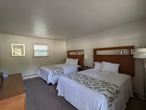 Perry's Motel and Cottages - piscina