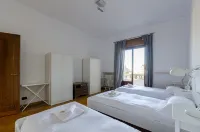 Joivy Apt for 7 Perfect for Families Close to Beaches - vasca da bagno