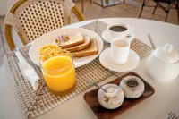 The Palm Bay Club Hotel Lodge - Breakfast