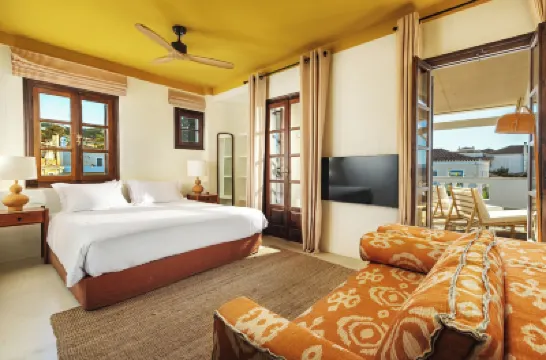 Teresa Spetses Hotels in Spetses New Port