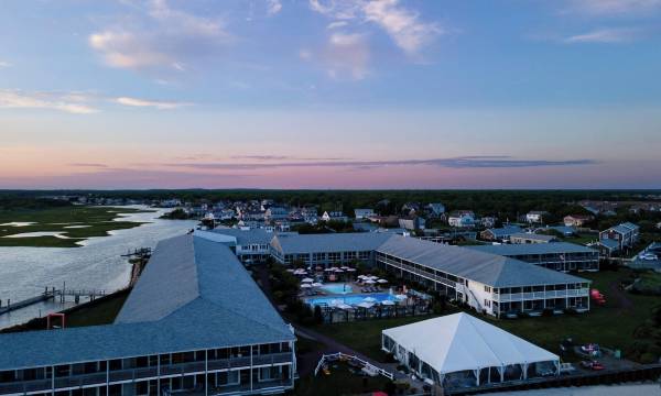Red Jacket Beach Resort