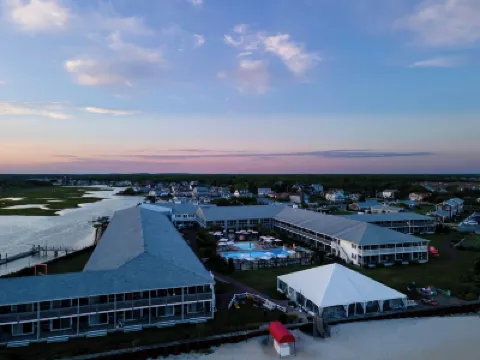 Red Jacket Beach Resort Отели в г. 