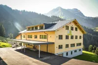 Hus23 with Wellness Hotels near Burmiweg