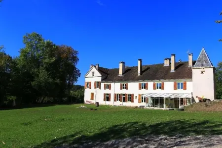 Chambres d'hôtes du Domaine Val Bruant Отели в г. Арк-ан-Барруа