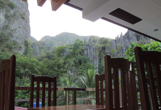 안젤릭 투어리스트 인 외부 또는 다이닝 뷰