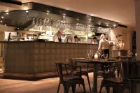 Ruths Hotel - 5-Star