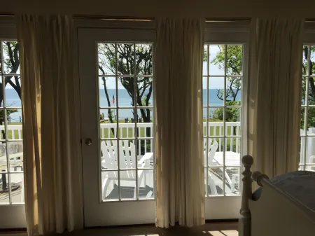 The Baywood Bed & Breakfast