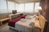 Salto Hotel y Casino Hoteles cerca de Paraíso Natural Daymán